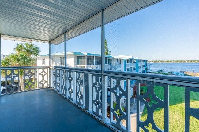 Building Photo - Riverfront Two Bedroom Condo