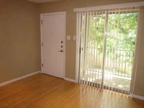 Building Photo - 3204 Menchaca Rd