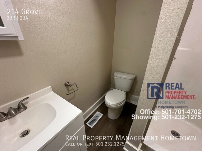 Building Photo - 214 Grove-