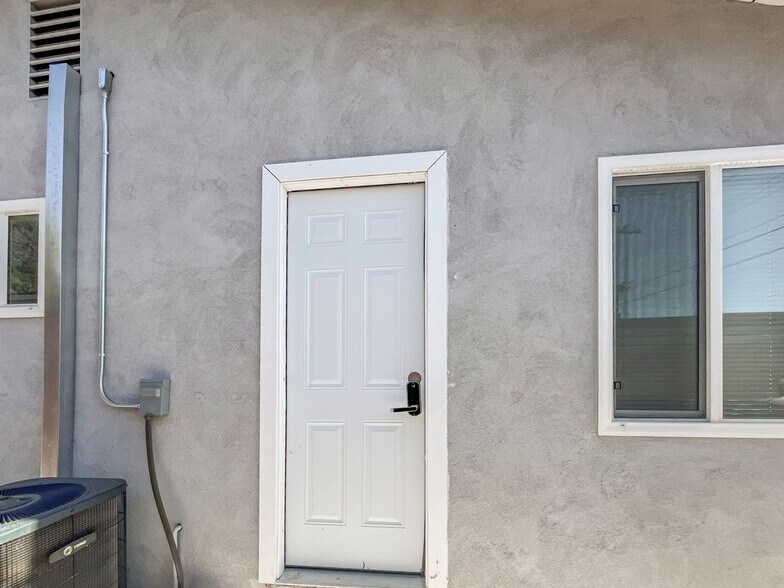 Building Photo - 45414 Raysack Ave