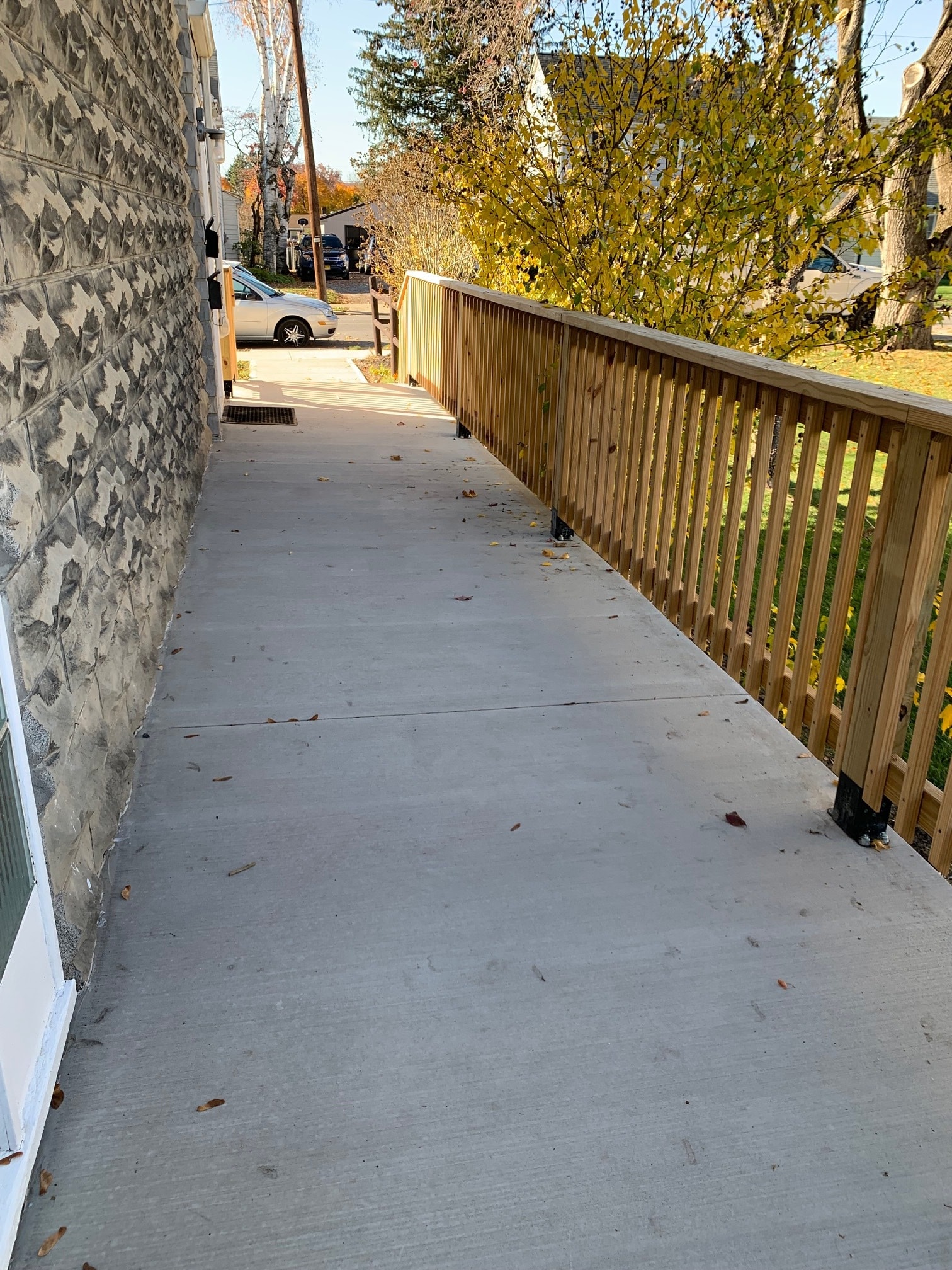 Building Photo - 324 Russell Ave