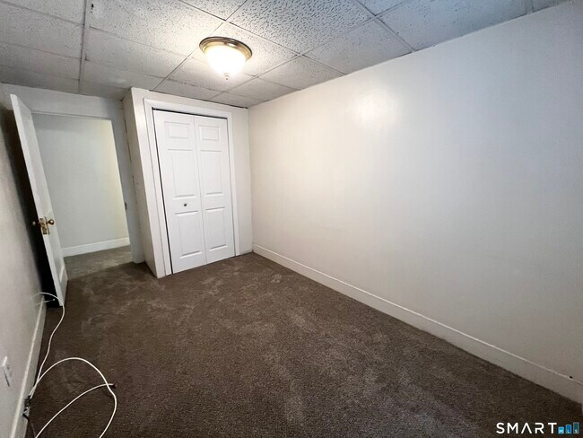 Building Photo - 143 William St