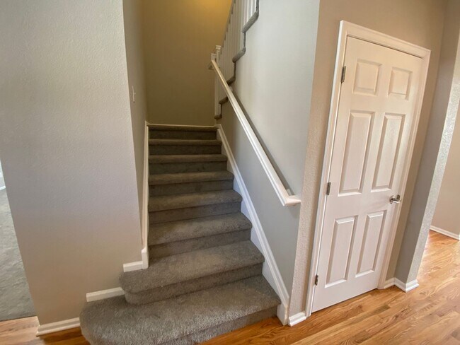 Building Photo - Spacious Home in Horizon Estates