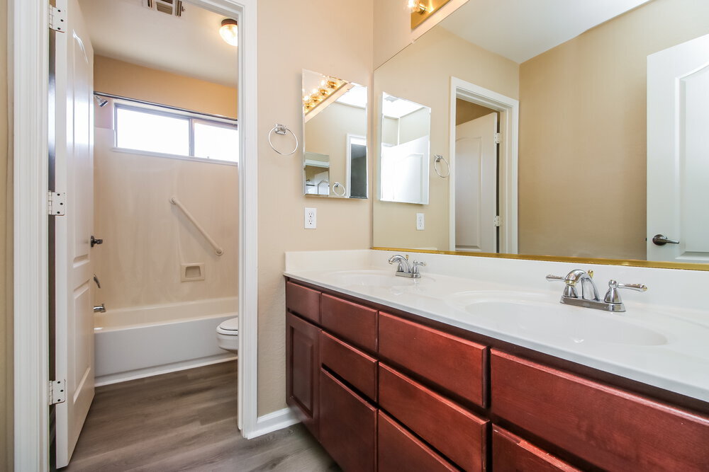 Building Photo - 1668 S Quartz St