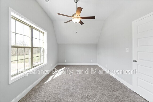 Building Photo - 1093 Winesap Rd