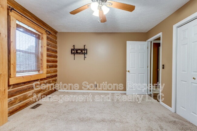Building Photo - 6738 Quiet Ln