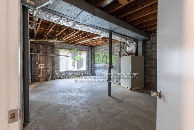 Building Photo - 716 Dunaire Way