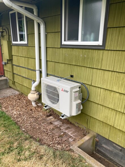 Efficient AC and Heat - 5310 SE Schiller Street