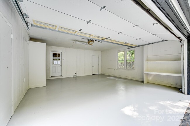 Building Photo - 14 Amherst Rd