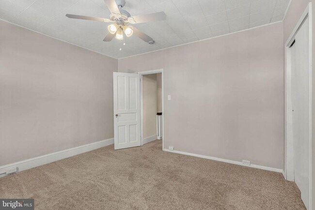 Building Photo - 272 Kalos St