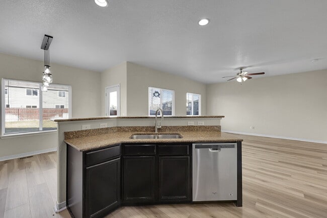 Building Photo - $2,750.00 - 6 Bedrooms, 3.5 Bathrooms, Single Family Home in Colorado Springs with Fenced Yard!