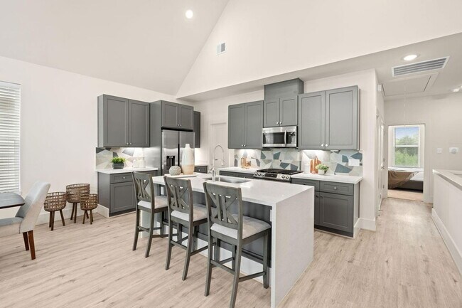 Building Photo - 1042 Homer St