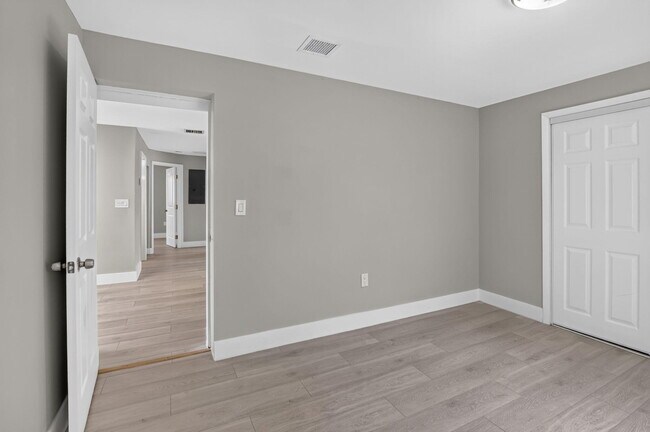 Building Photo - 6281 NW 14th Ct