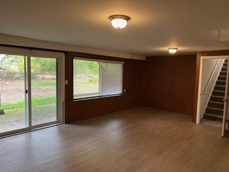 Building Photo - 8230 SE 72nd St