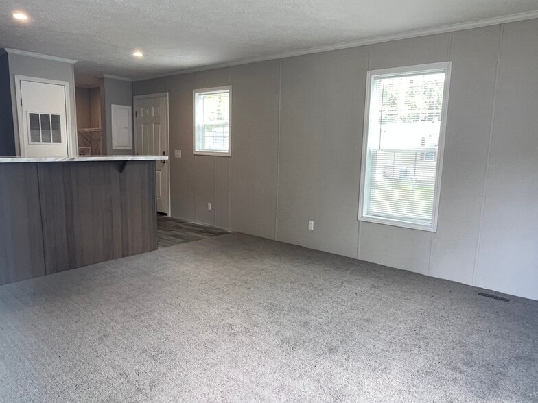 Building Photo - 6610 Lear Nagle Rd