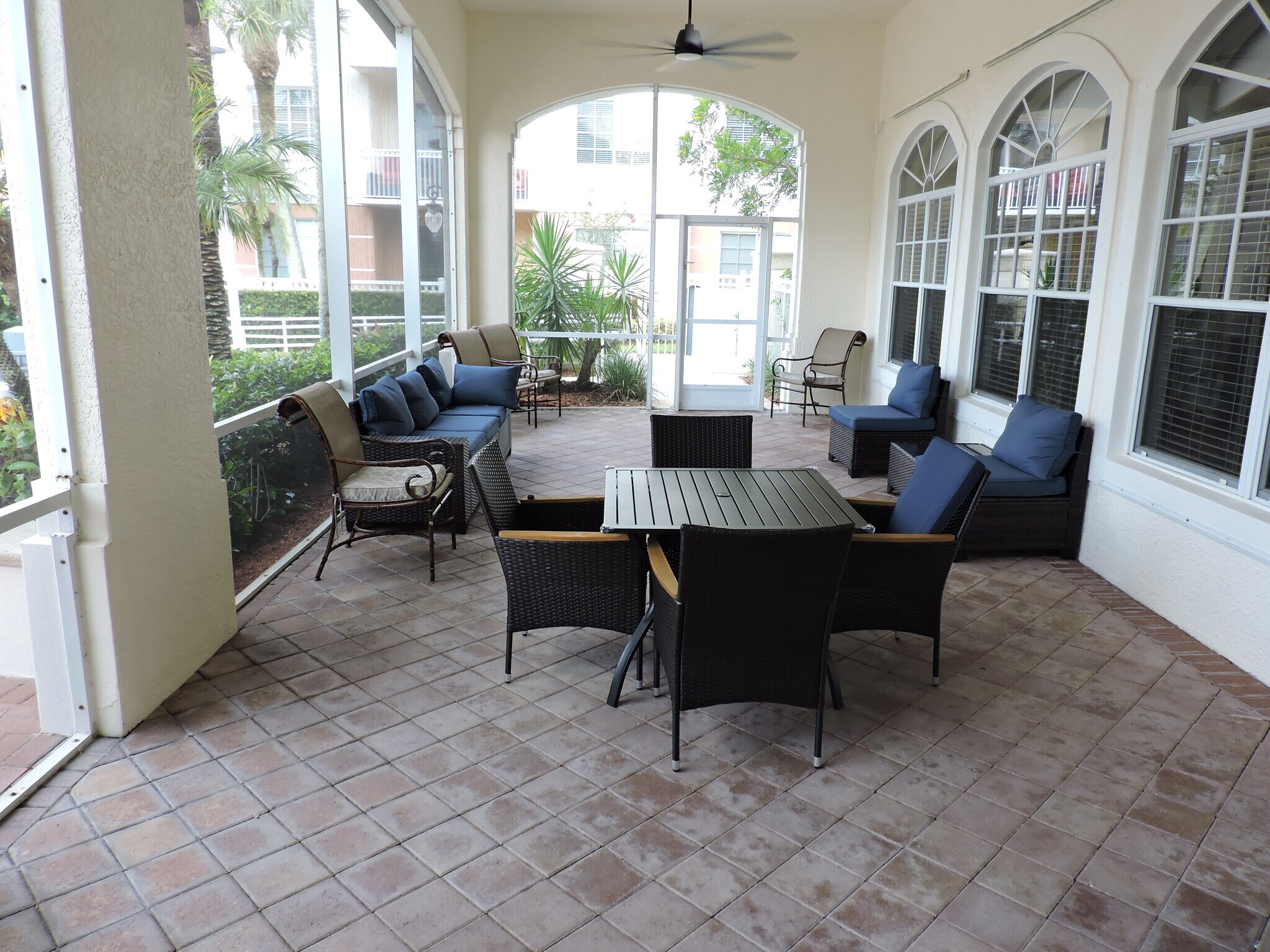 Building Photo - 7305 Myrtlewood Cir W