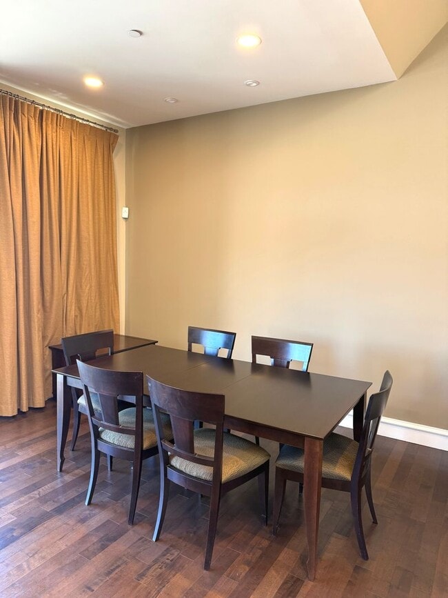 Building Photo - HUGE MODERN BRIGHT Potrero Hill Top Floor ...