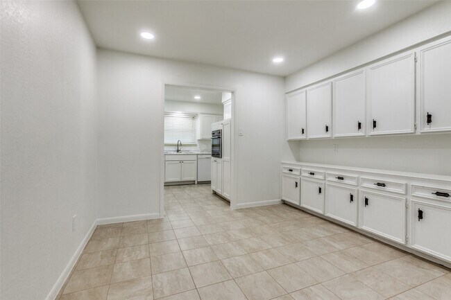 Building Photo - 1213 Mill Valley Dr