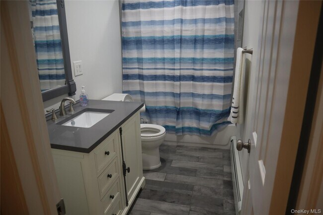 Building Photo - 32 Poplar Dr