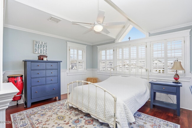 Building Photo - 565 Trout Ave