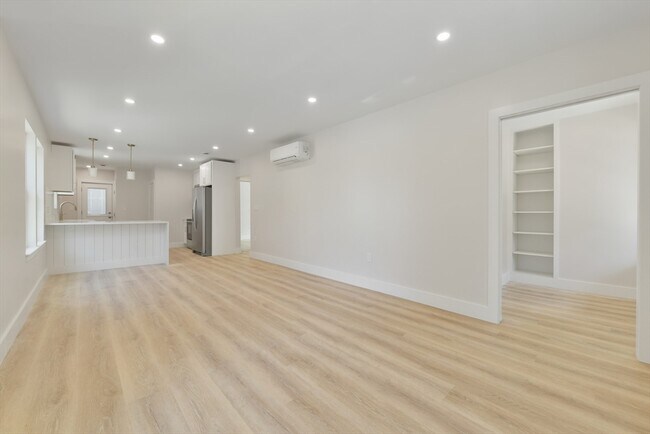 Building Photo - 66 Cushman Rd