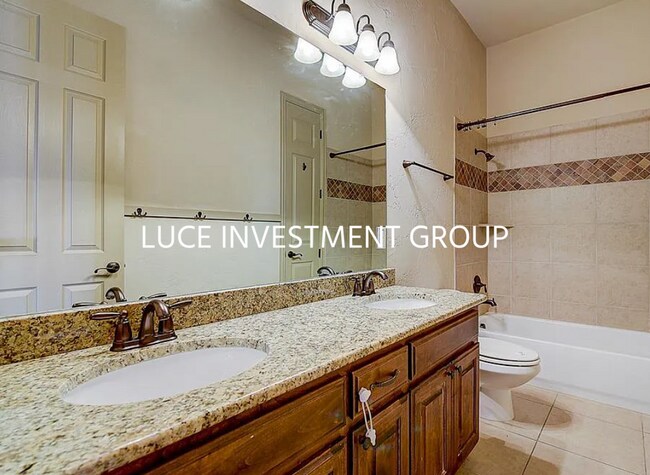 Building Photo - 723 Cougar Dr