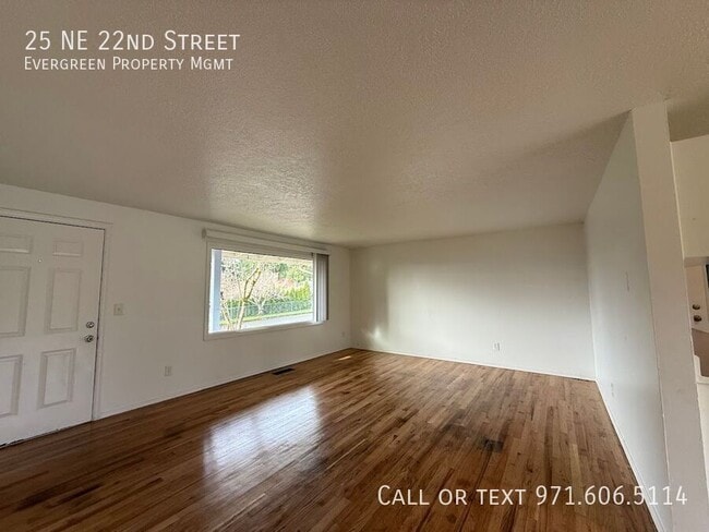 Building Photo - 25 NE 22nd St