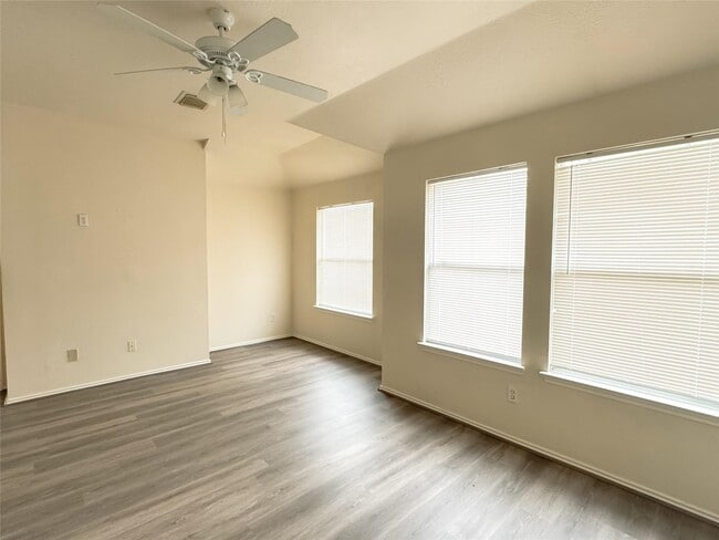 Building Photo - 2927 Steelhead Dr