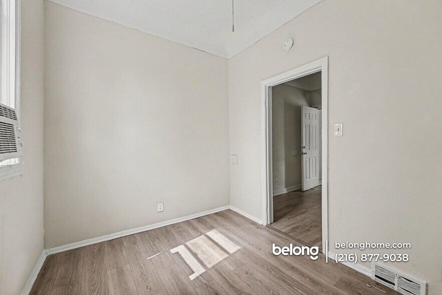 Building Photo - 3326 Walton Ave