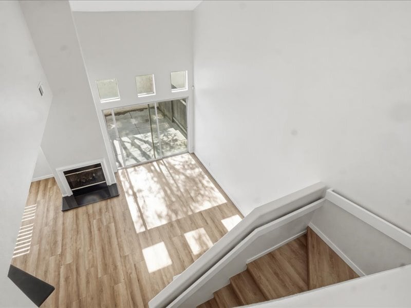 Building Photo - 356 Carrione Ct