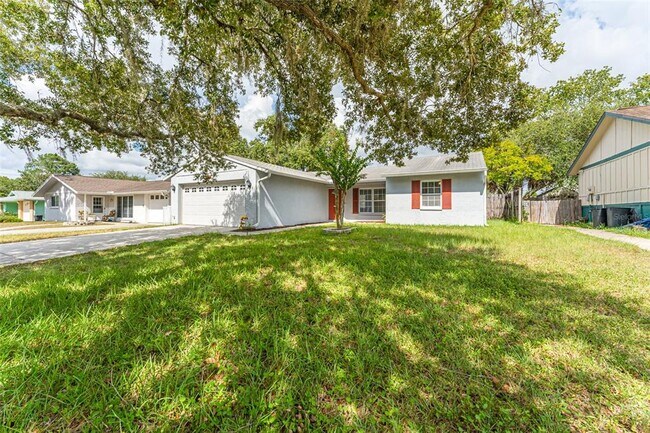 Building Photo - 5010 Larch Ln