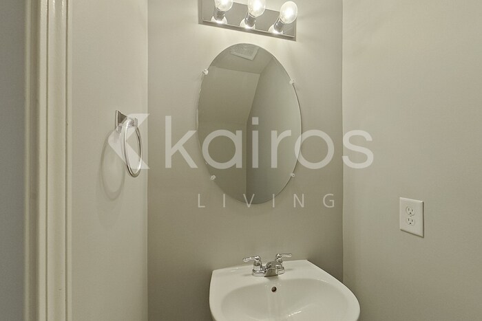 Building Photo - 2476 Whirlwind Ln