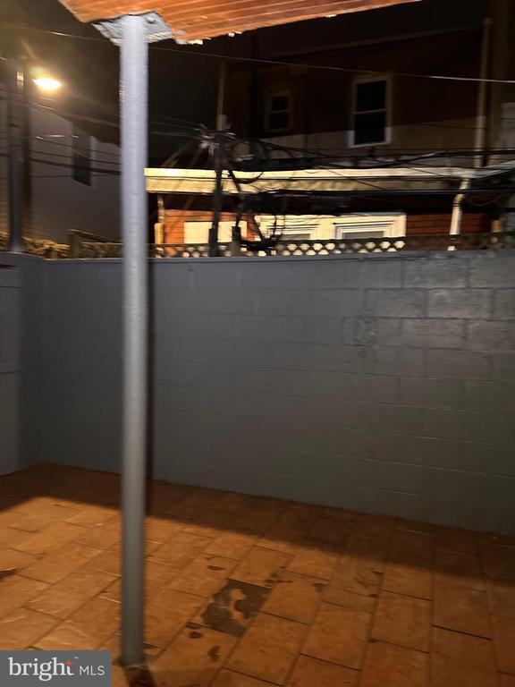 Building Photo - 1338 S Hicks St