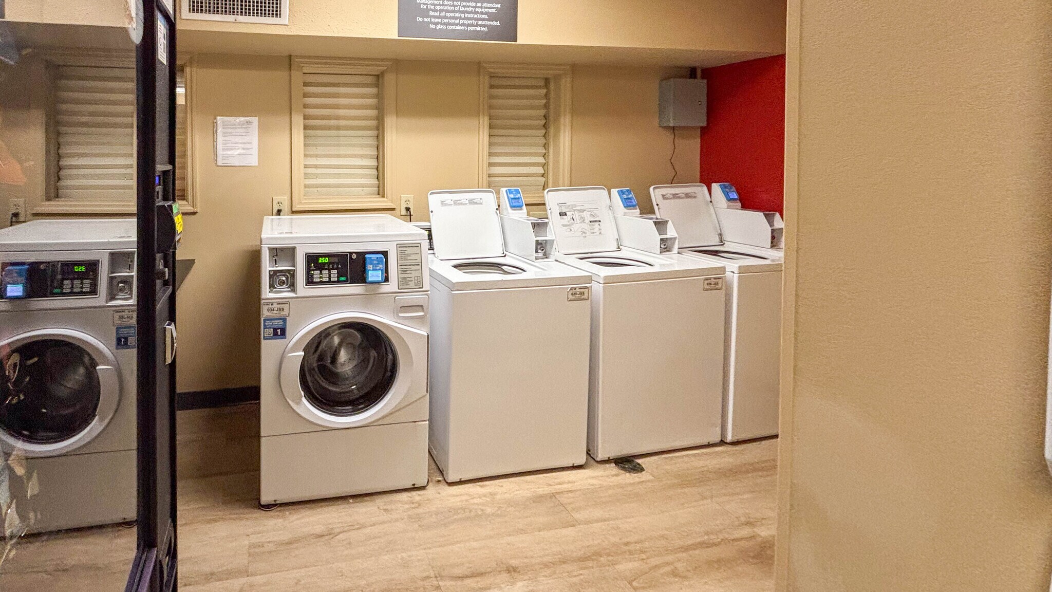 Building Photo - 530 Woods Lake Rd