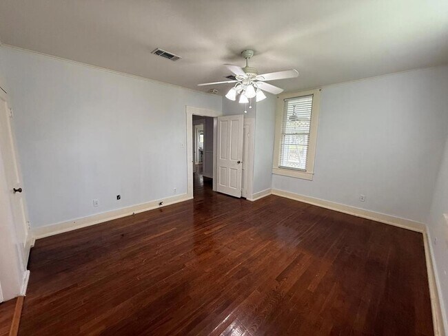 Building Photo - 509 N Peachtree St