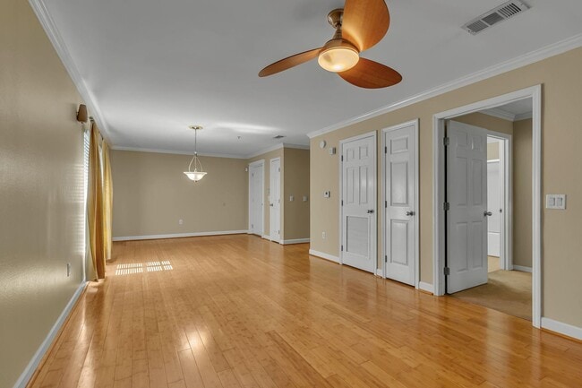 Building Photo - 4274 Calinda Ln