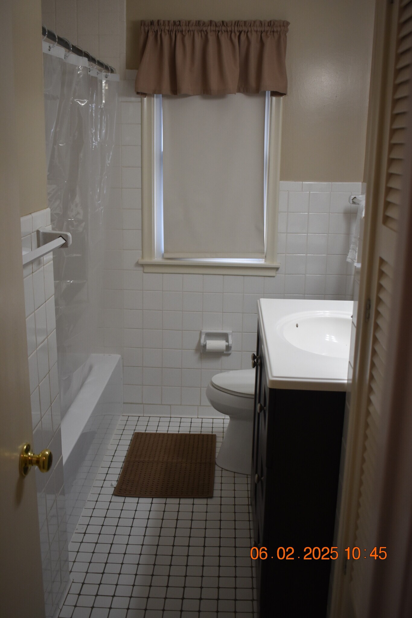 Building Photo - 711 S 68th Ave