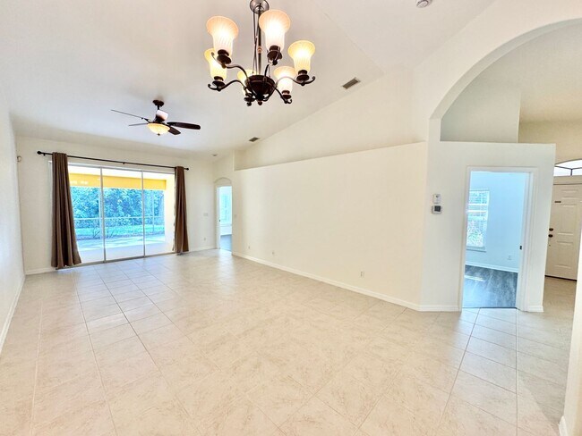 Building Photo - ** TUSCANY COVE ** 3 BED / 2 BATH - VILLA ...