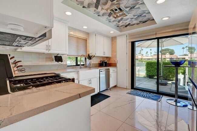 Building Photo - 72770 Fleetwood Cir