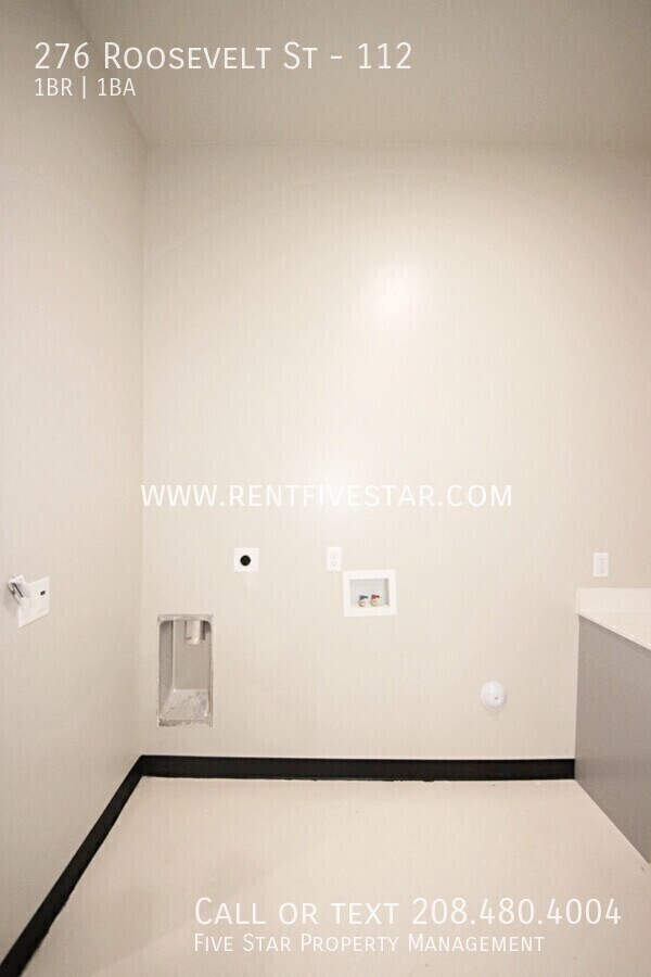 Building Photo - 276 Roosevelt St
