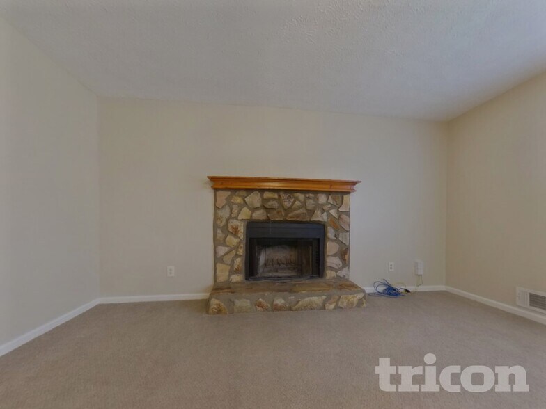 Building Photo - 117 Normas Way