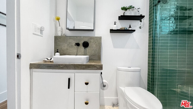 Building Photo - 3489 2nd Ave