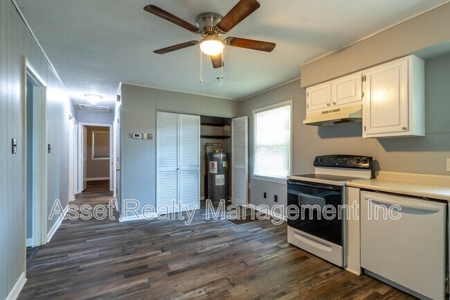 Building Photo - 709 Brookridge Cir SW