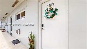 Building Photo - 13105 Ixora Ct
