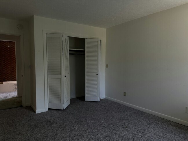 Building Photo - 1439 Wolfe Ln