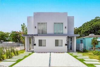 Building Photo - 1252 NW 39th St