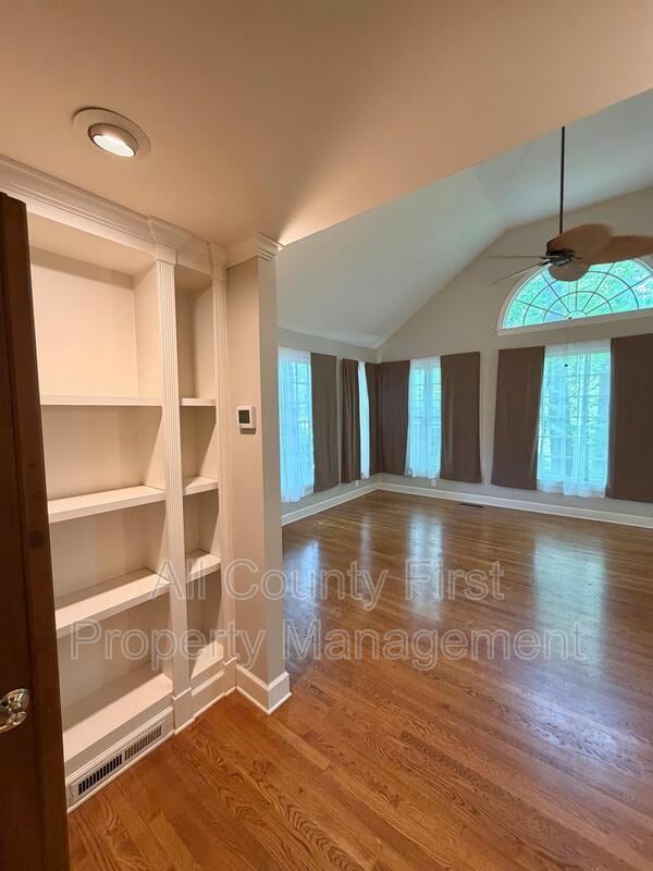 Building Photo - 2438 Kings Arms Dr