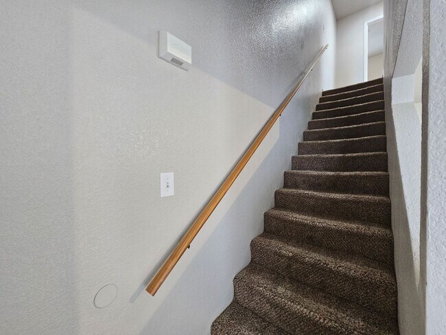 Building Photo - 4601 Hudson Dr