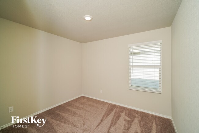 Building Photo - 10783 Prusiner Dr