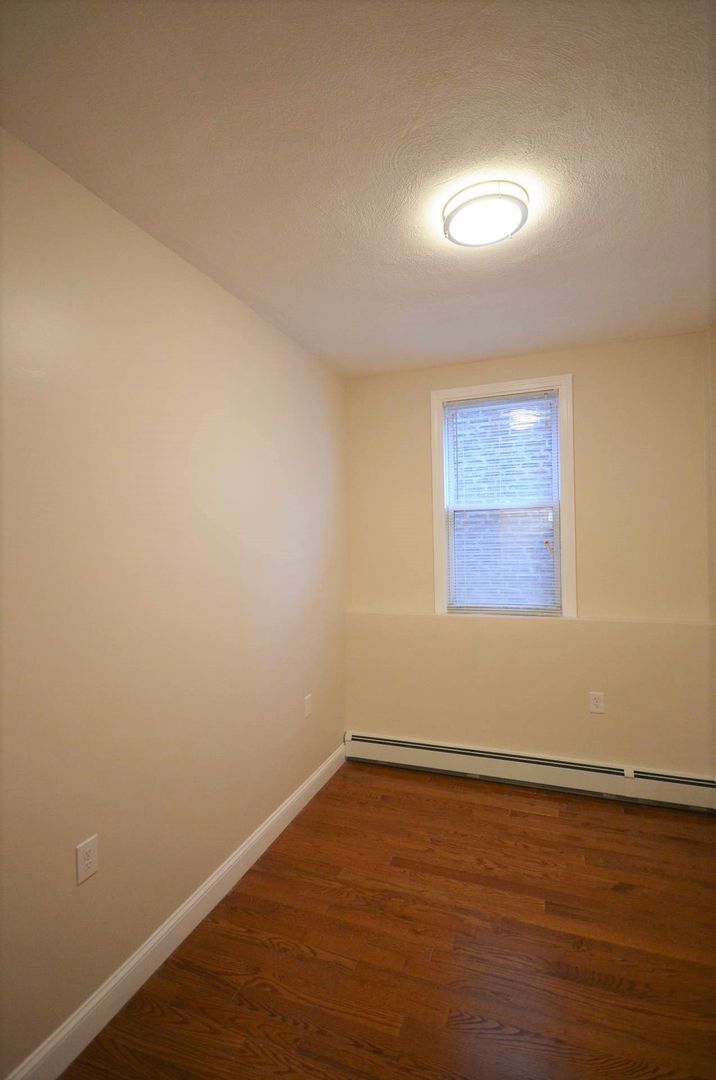 Building Photo - 349 Sumner St